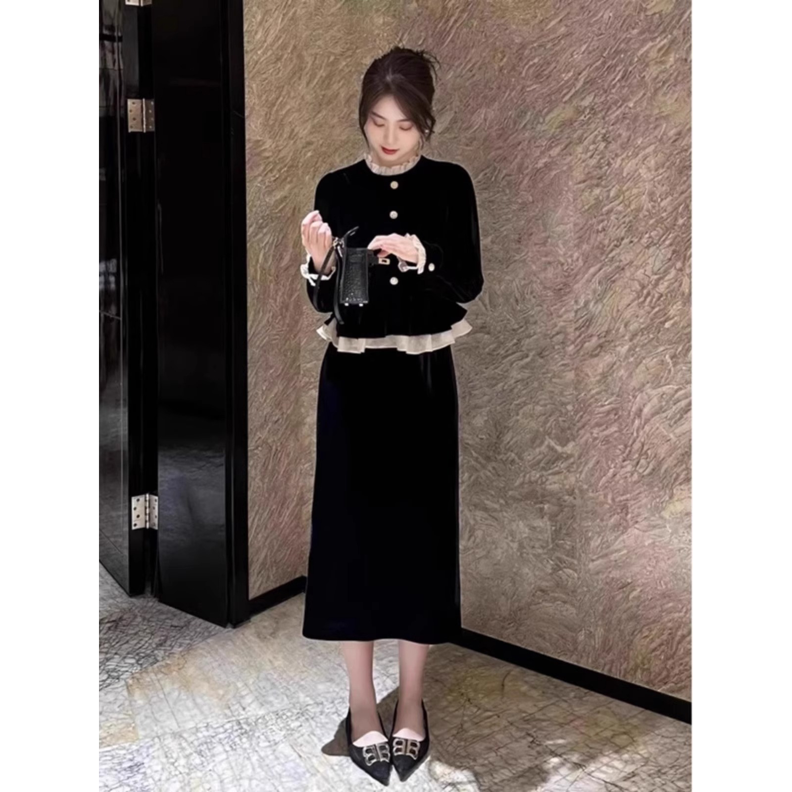 秋季装搭配一整套时髦洋气小香风黑色高级感衬衫半身裙套装女大码