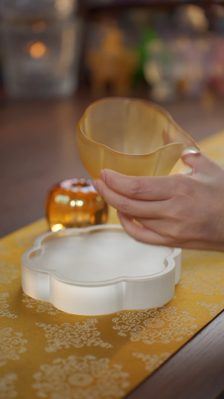 【闪购商品】琉璃4号花意公道杯黄色