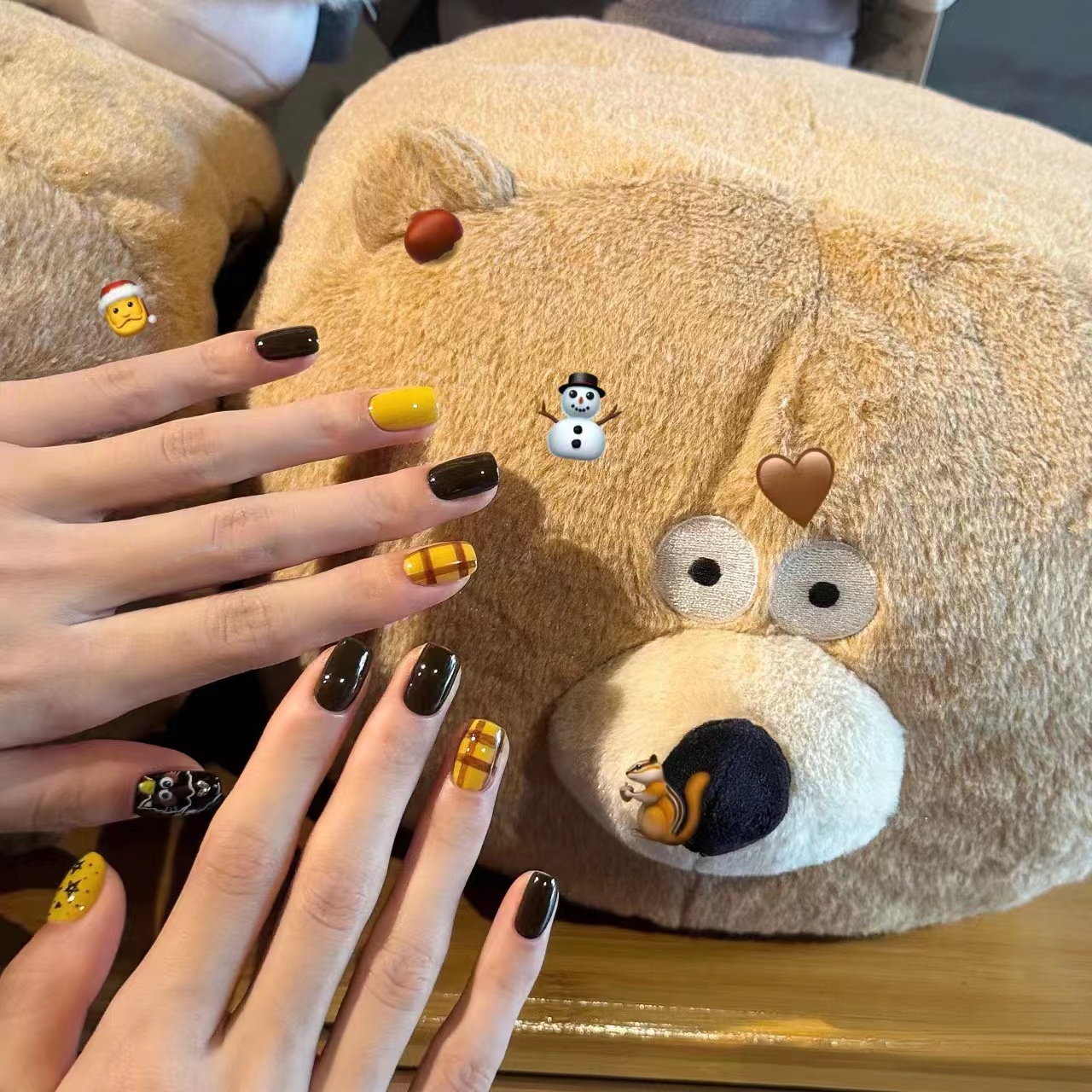 「维尼熊和猫」有春显白黄棕跳色格纹手绘猫咪纯手工穿戴甲