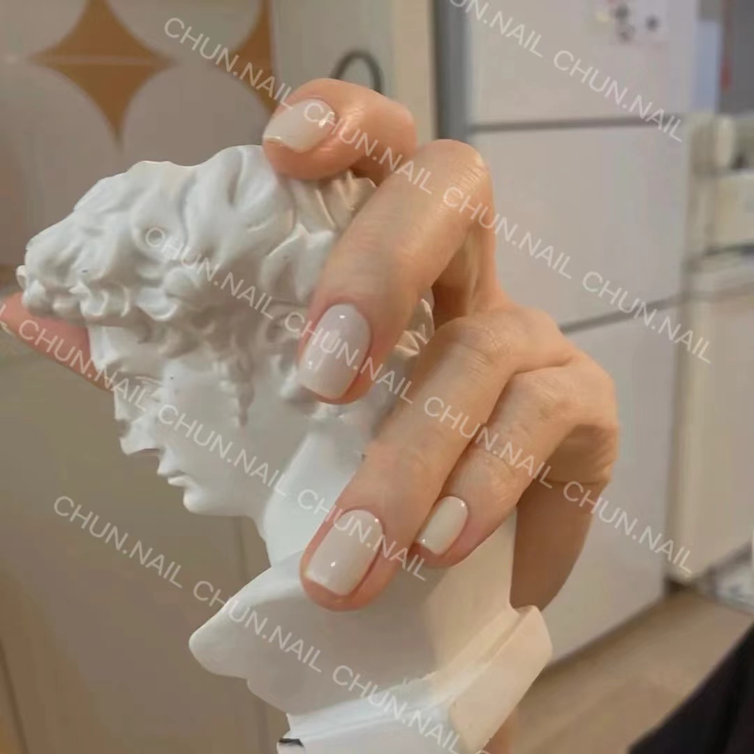 【一枝雪】有春简单干净又高级不挑肤色奶白纯色美甲纯手工穿戴甲