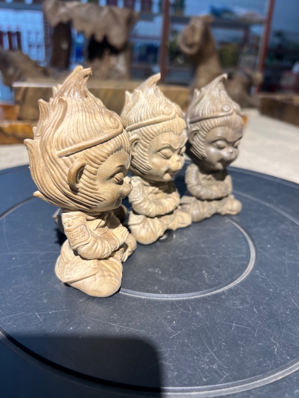 小叶桢楠金丝楠木齐天大圣，无漆无蜡。