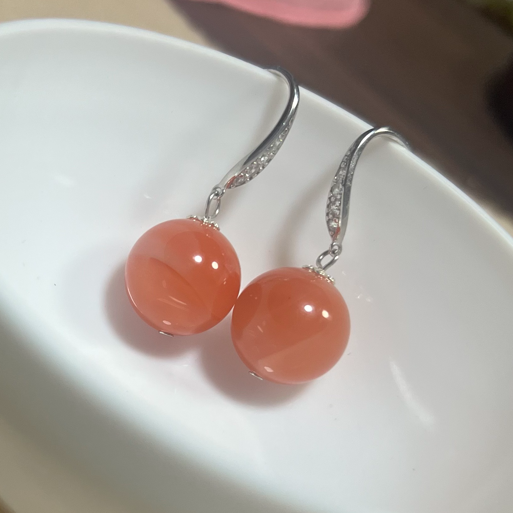 S925银南红玛瑙耳环  珠子卡13.5MM左右  高端大气耳饰