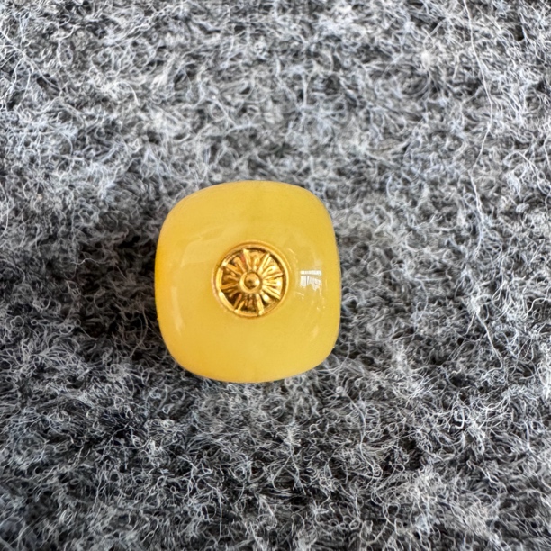 天然原矿俄料蜜蜡老型墩珠直径12mm镶嵌足金金标配串简单大方精美