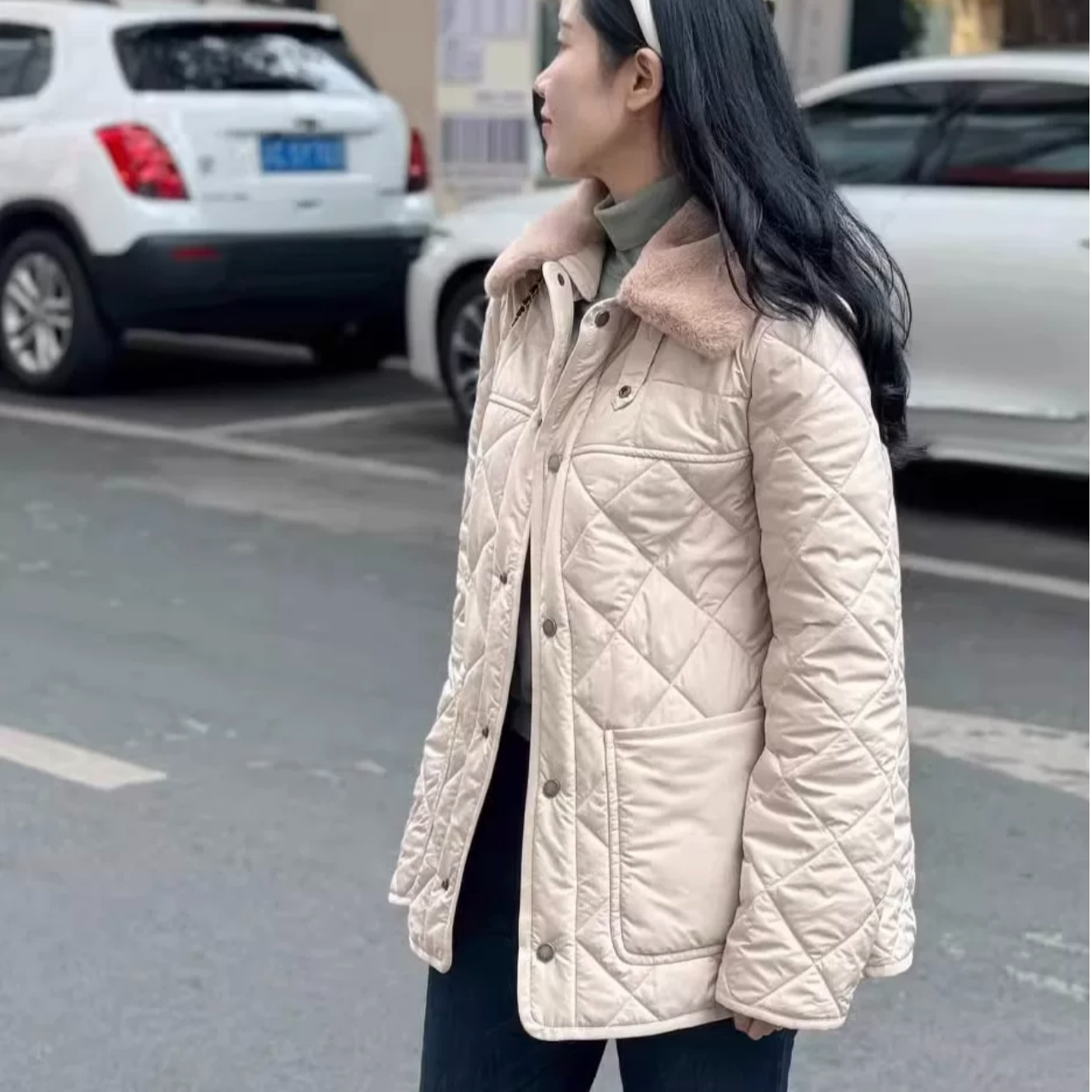 GIRDEAR/哥弟冬季新款3M新雪丽巴恩风毛领女款保暖棉服1400820