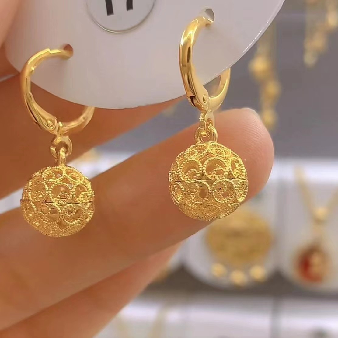 铜合金耳饰 【精美转运绣球款】气质  时尚  简约  精致  轻奢 百搭