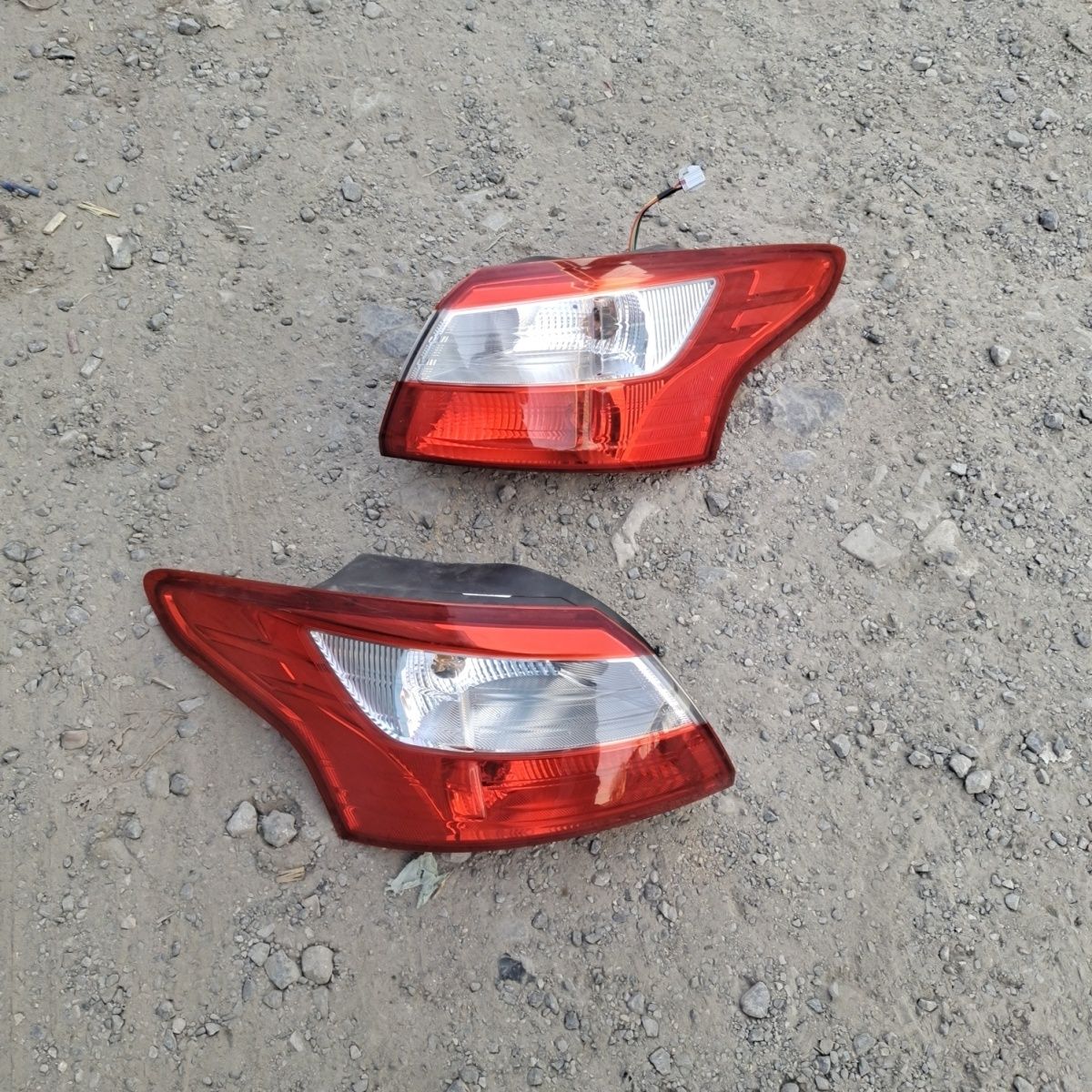 适用福特福克斯尾灯刹车灯倒车灯防追尾灯