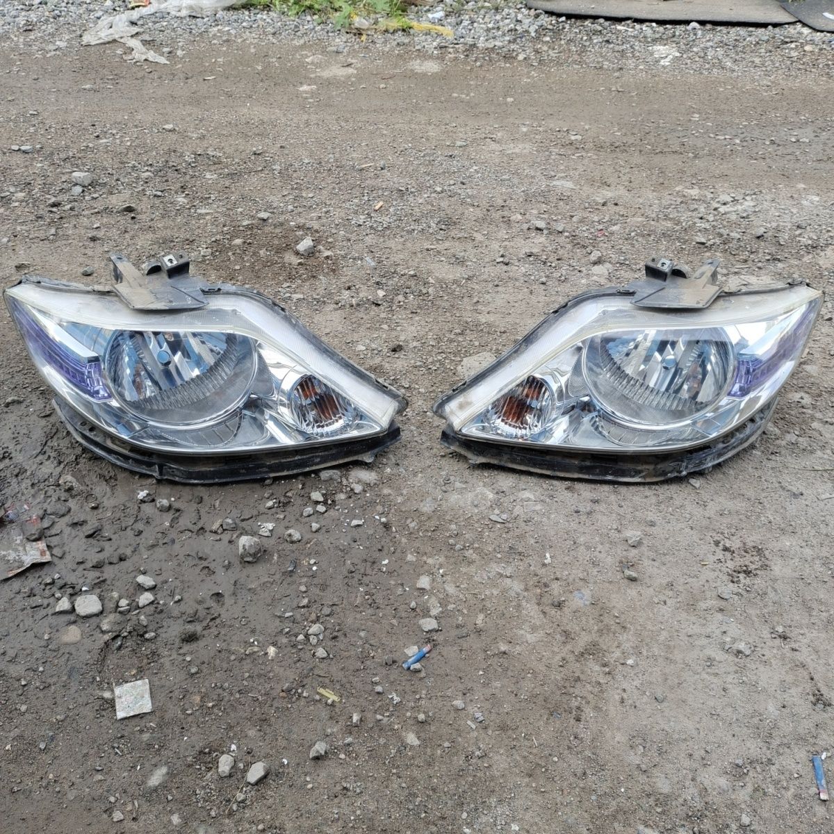 适用于06-08款本田思迪大灯前照明灯前大灯组合大灯