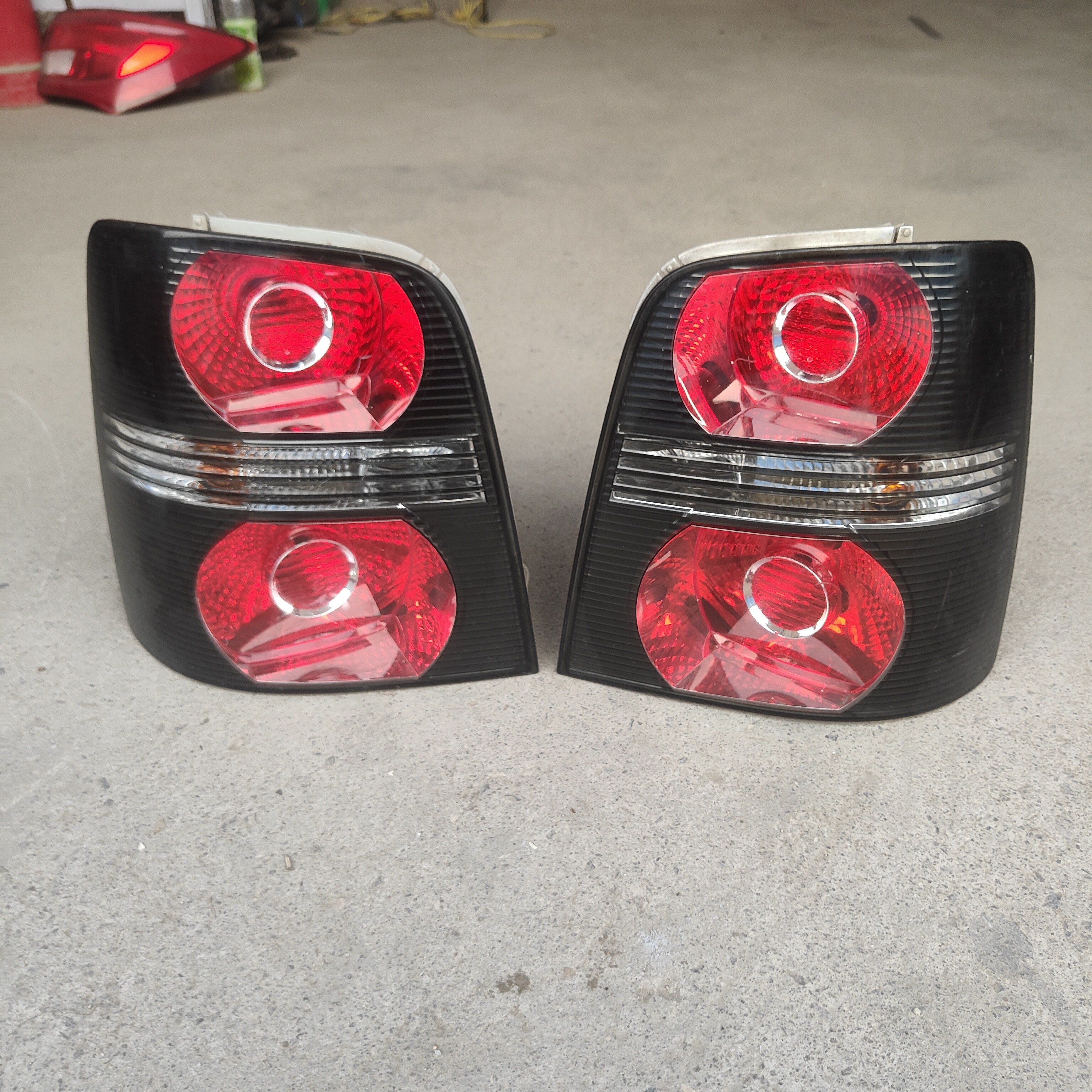 适用11_15大众途安后尾灯刹车灯倒车灯防追尾灯