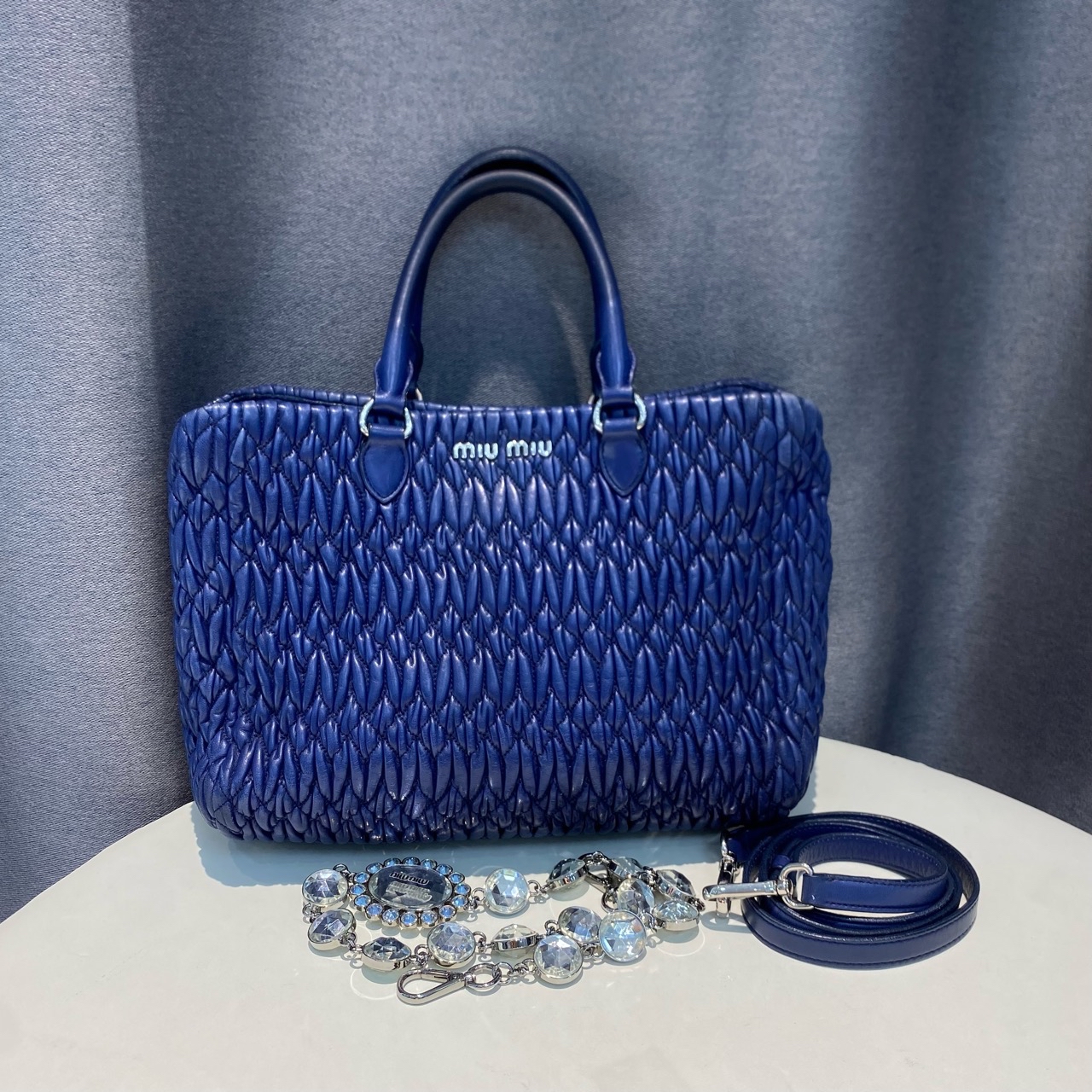 99新 MIU MIU/缪缪 坚果在包展/缪缪手提包/zb/0828/z/115301