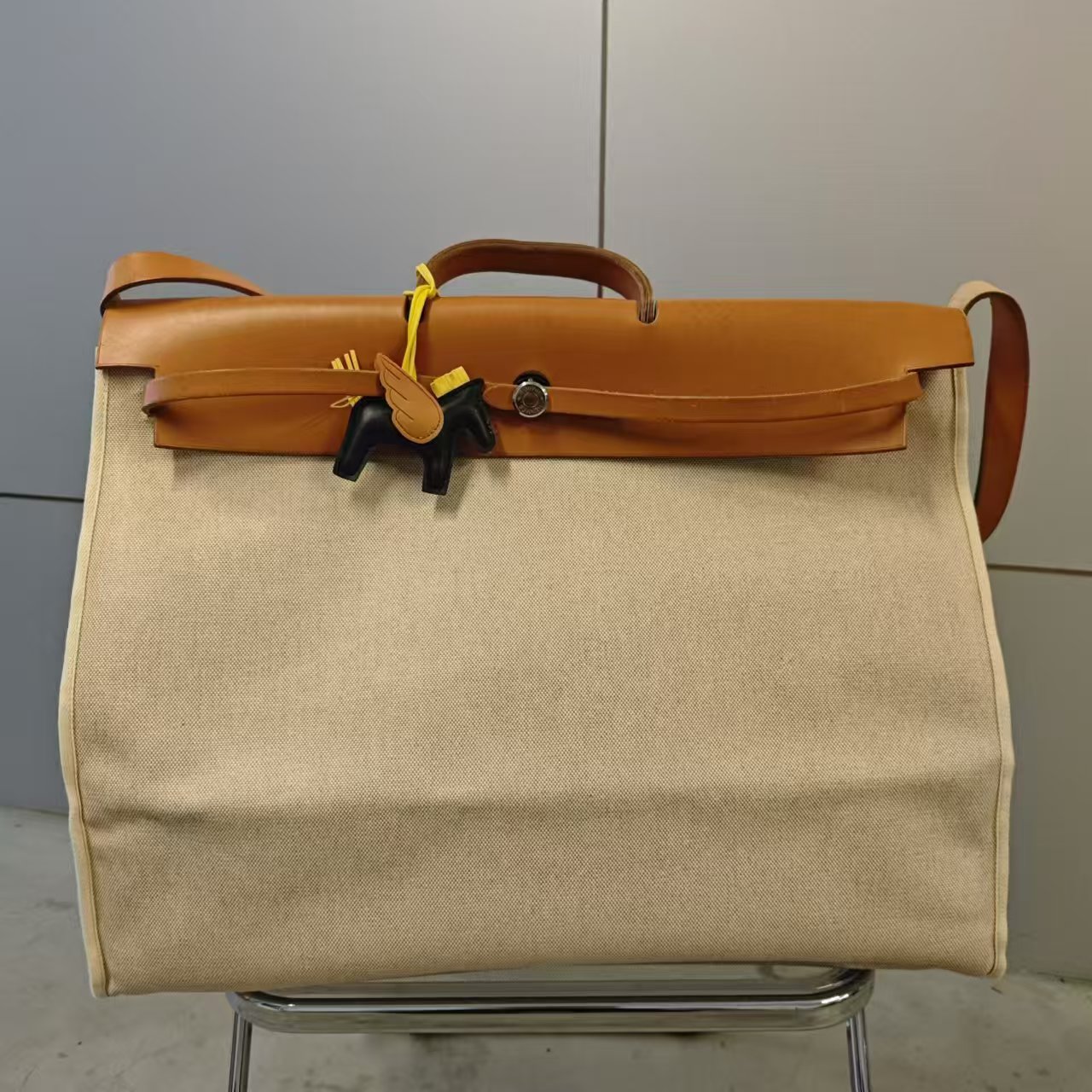 95新 Hermes/爱马仕 风衣色herbag 50手提斜挎包男包