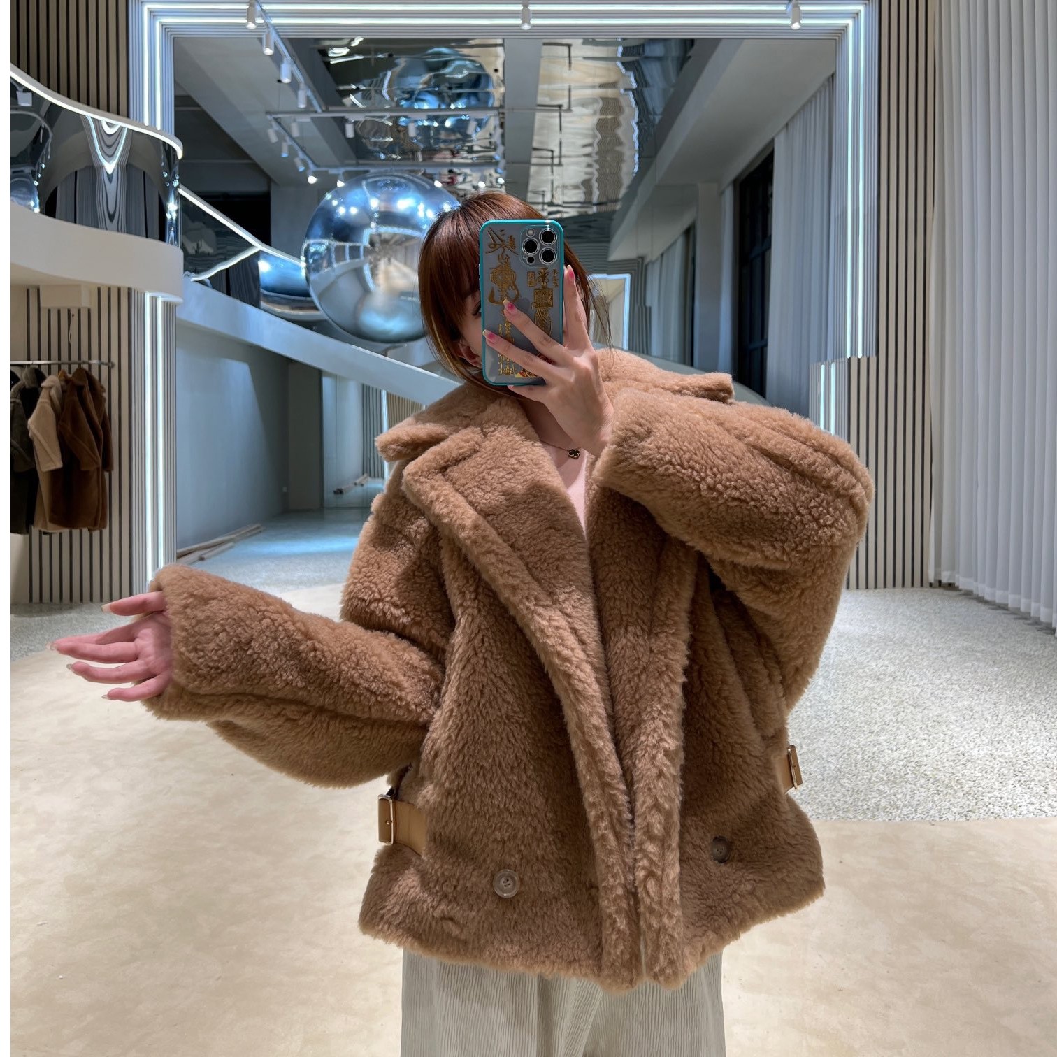 Mais1家2023秋冬新款休闲机车风格时尚百搭气质毛毛短款外套大衣