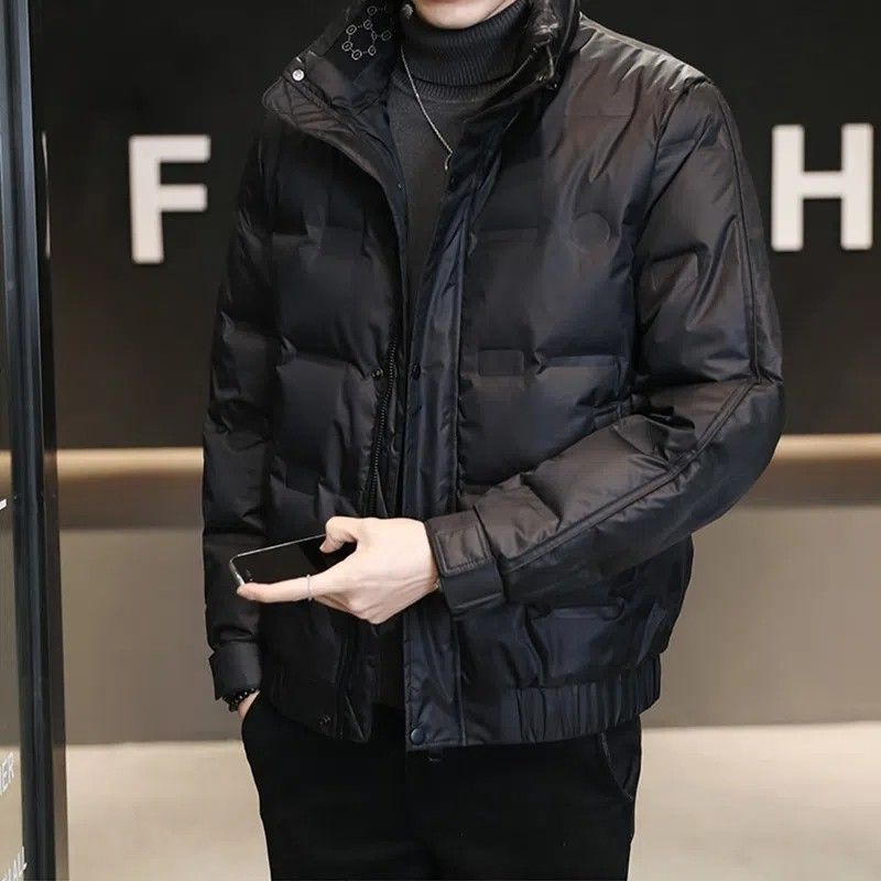 拉克鸭男士羽绒服20233年新款轻薄加厚短款立领压花冬装潮牌帅气