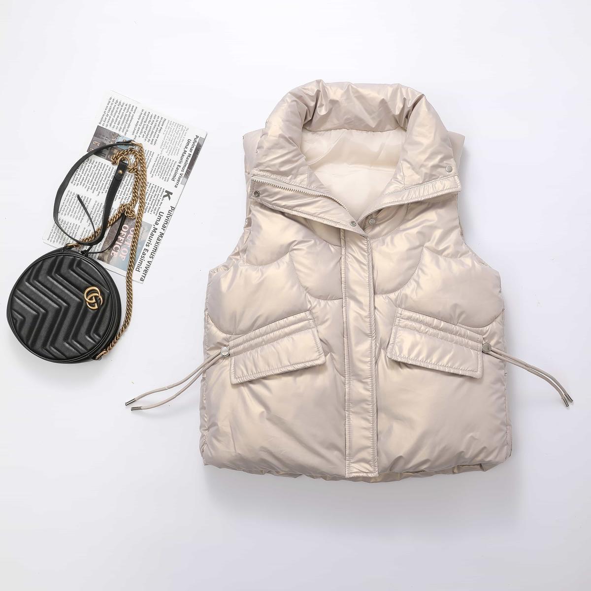 羽绒马甲女2023新款洋气流行亮面春秋冬季外穿浪外搭免洗