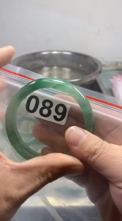 【闪购商品】石英质玉手镯未镶嵌5960+089