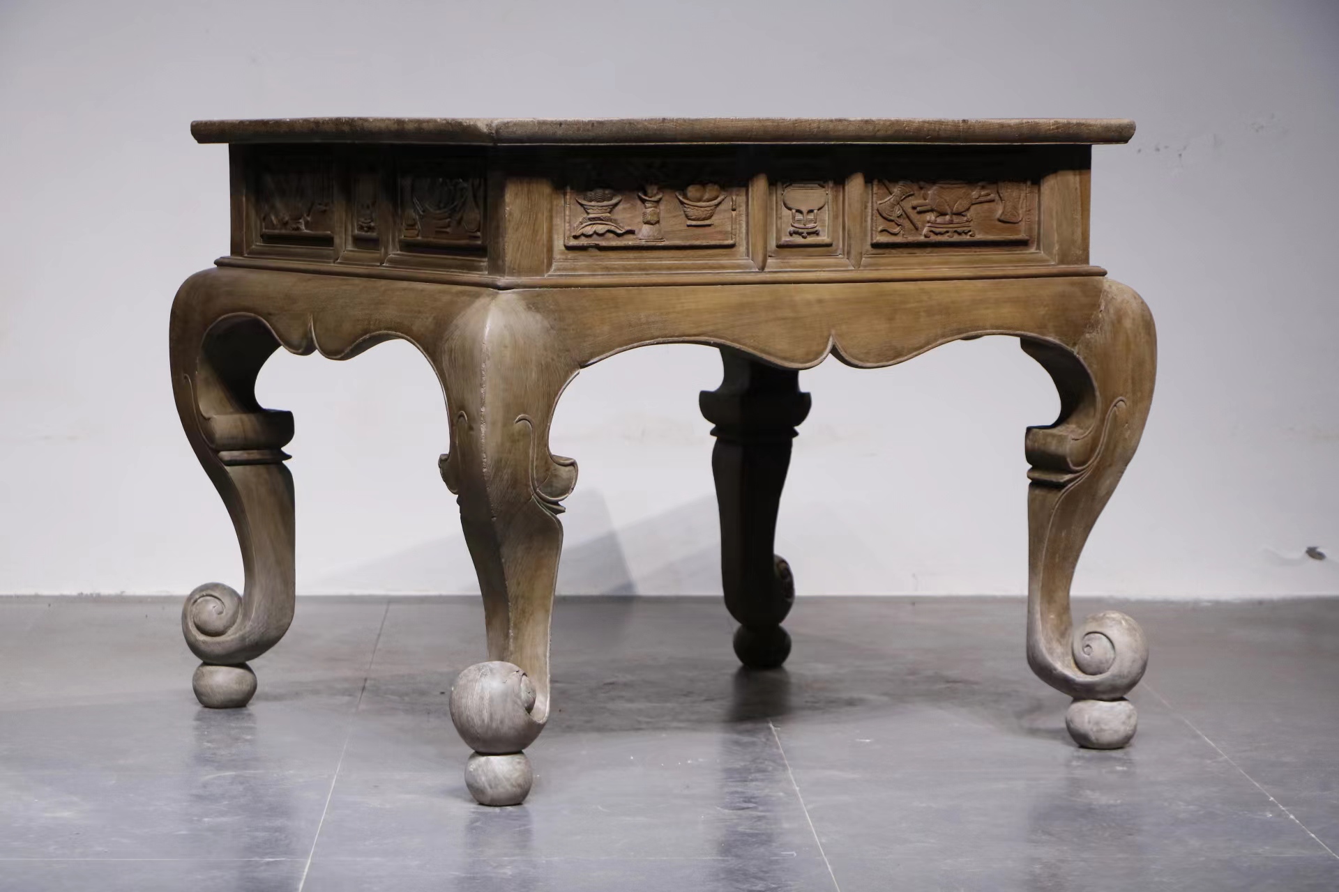 『楠木三弯腿蜻蜓式“一块玉”——大供桌；』不包邮