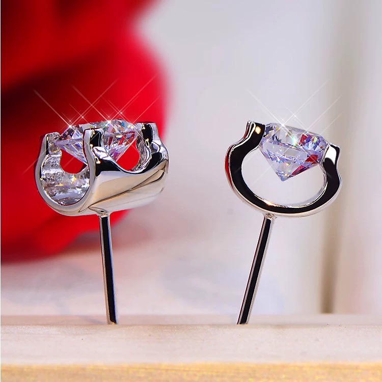 925银莫桑石银制品 【牛头耳钉】女士光面镶钻结婚经典简约轻奢时尚