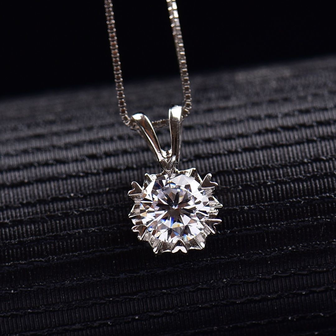 925银莫桑石银制品 【雪花吊坠】S925纯银耳钉简约镶钻结婚经典轻奢