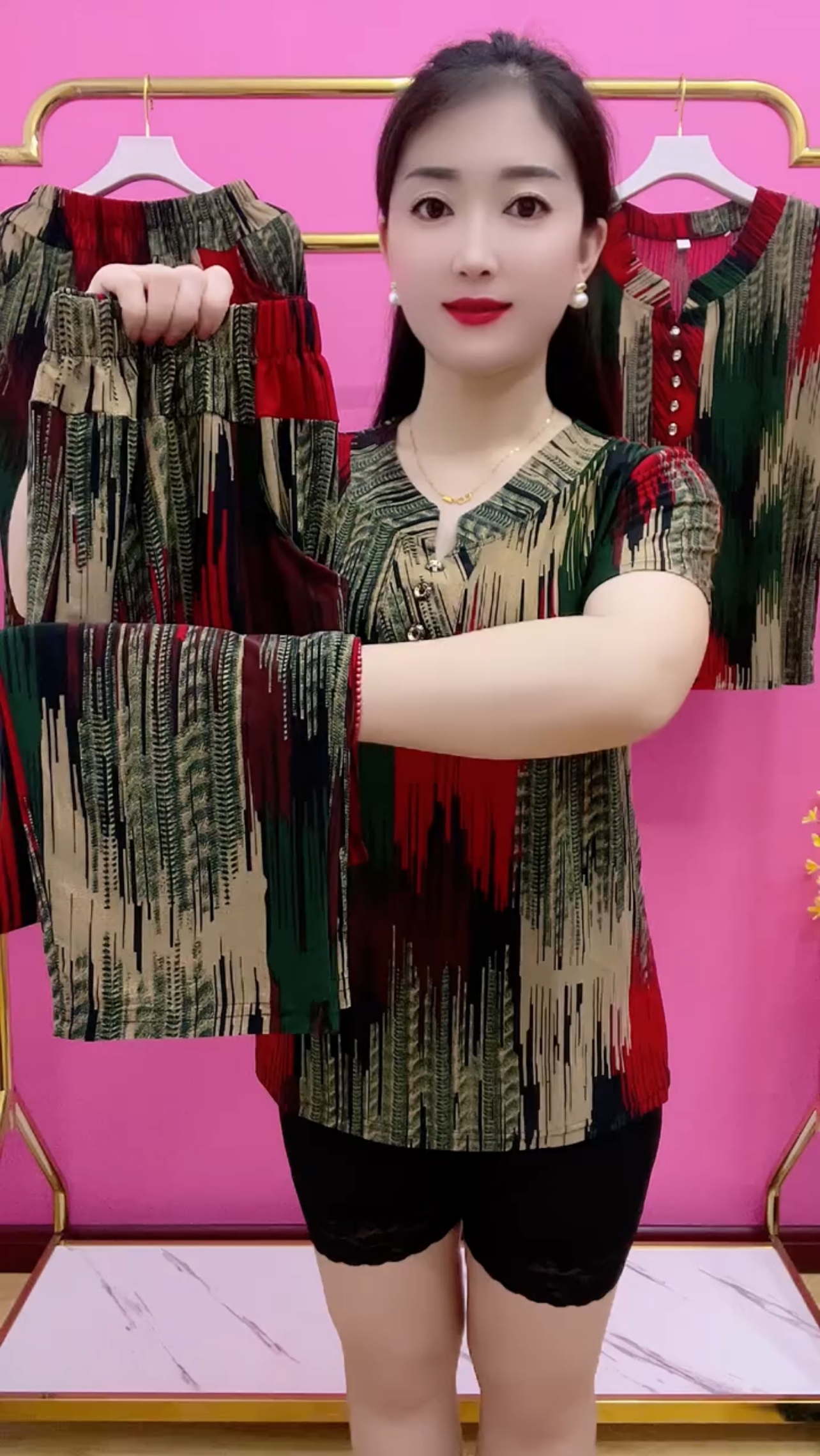 中老年妈妈装夏季新款2024短袖冰丝宽松两件套时尚舒适弹力套装女