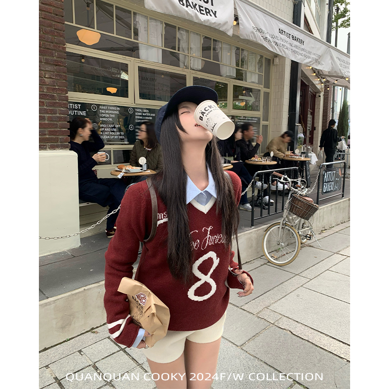 圈圈cooky  Sportychic V领字母宽松毛衣女L0501M