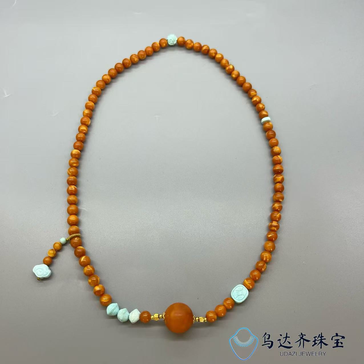 【乌达齐珠宝】16mm18k金橘皮单珠+6mm老花蜡三圈手串
