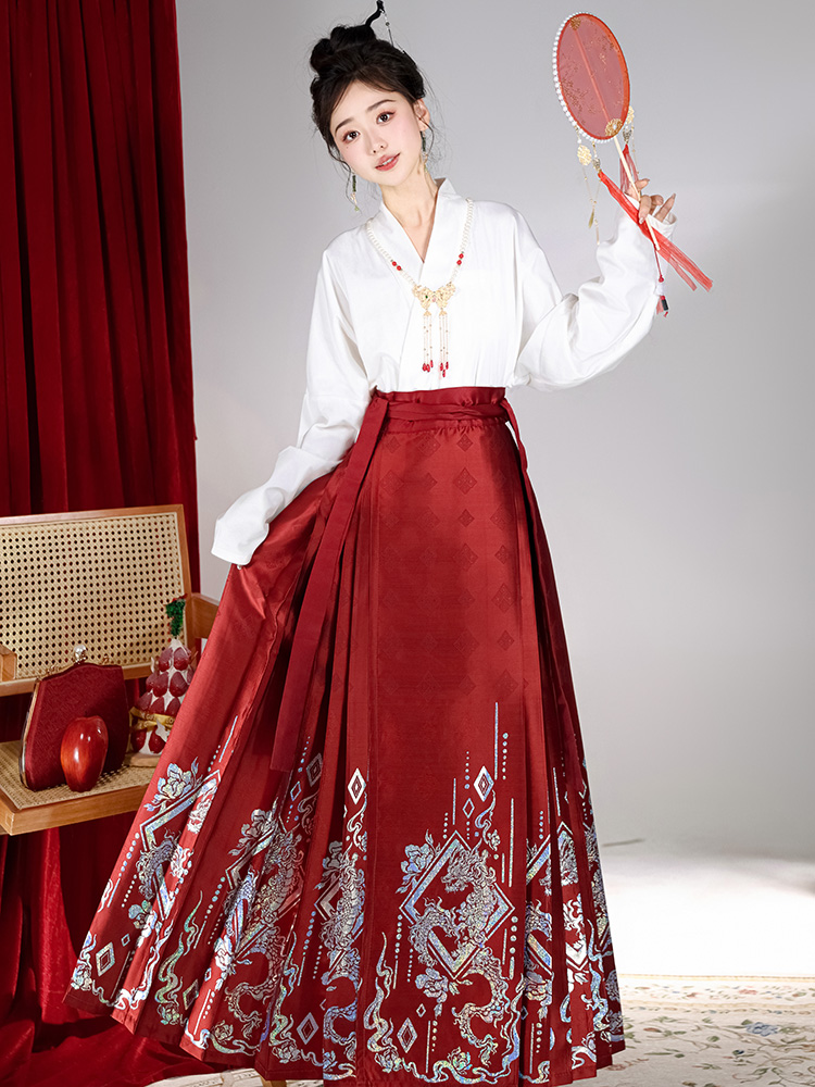 汉服春夏黑色传统古风日常中国风汉元素飘逸烛龙缎面妆化单群马面