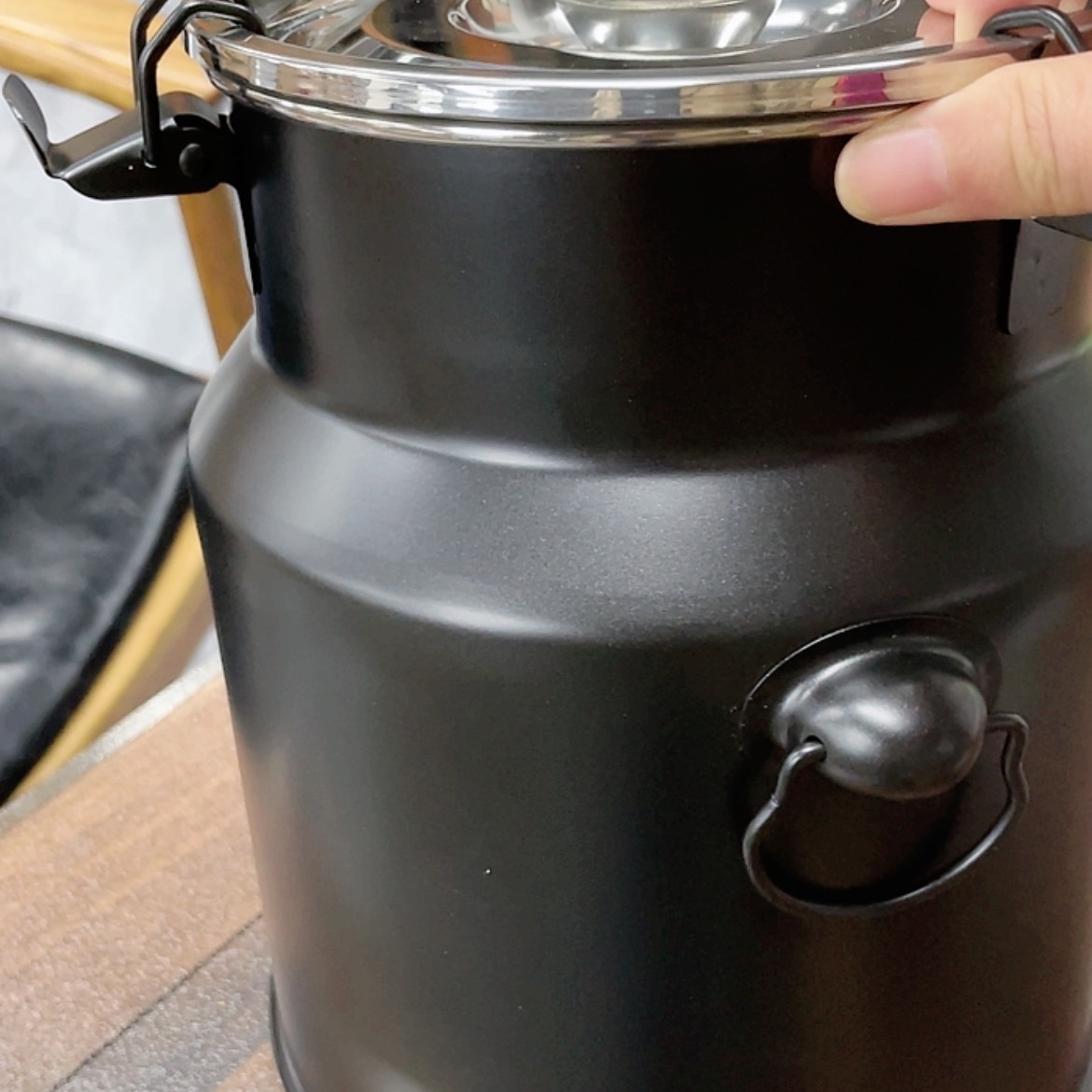 【闪购商品】骨瓷摆件王***?