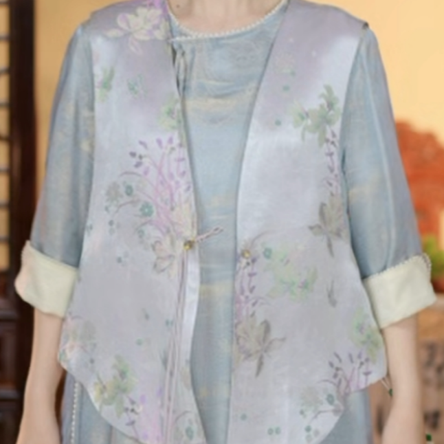 洋  新中式风桑蚕丝银灰色紫罗兰宋锦马甲 24665 L