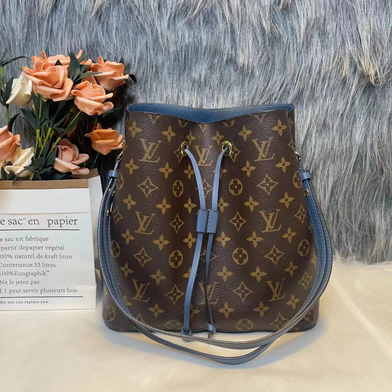 95新 LouisVuitton/路易威登 LV经典老花抽绳水桶 K02555