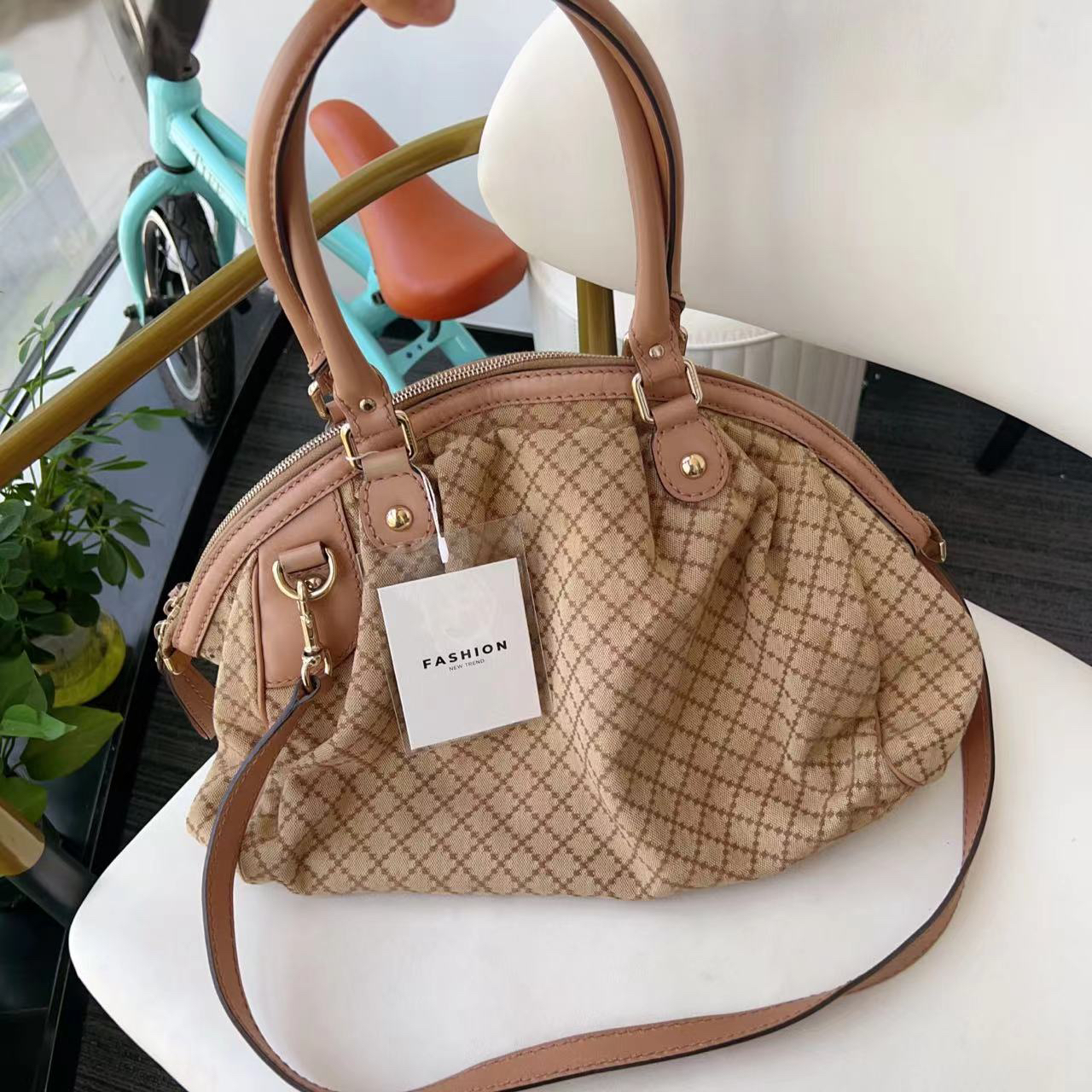 95新 GUCCI/古驰 Gucci古驰老花帆布饺子包 K02654