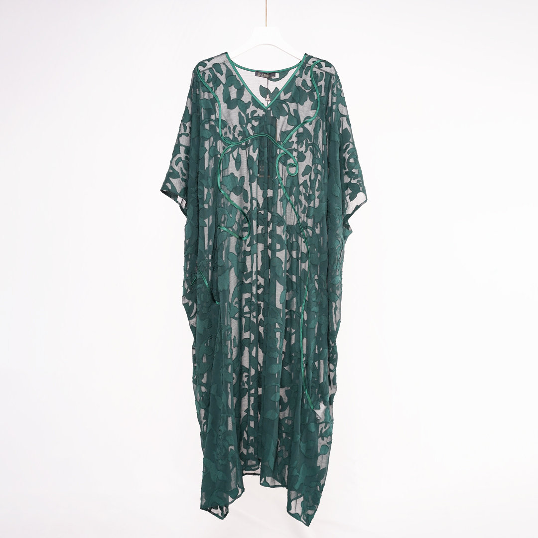 RFY24528墨绿色 V领刺绣大版时尚连衣裙528  百搭大码女士宽松