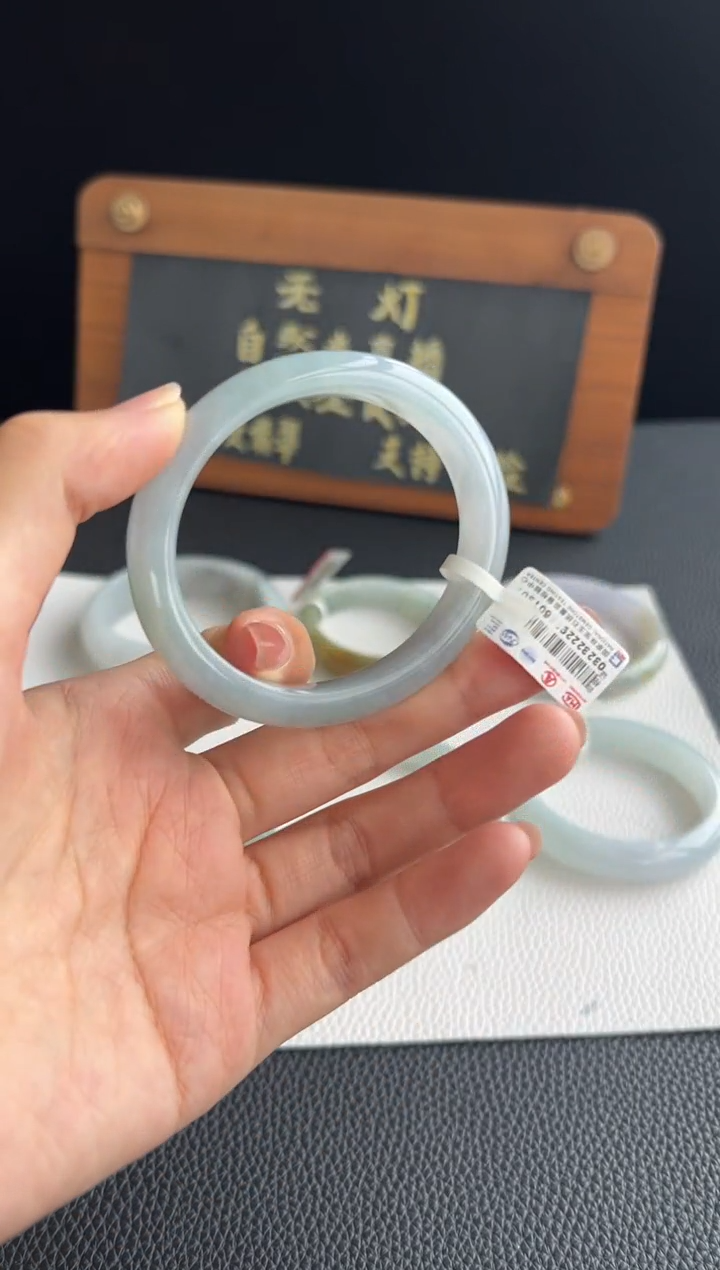 【闪购商品】翡翠手镯未镶嵌10号55*47.7*10.8*7.3