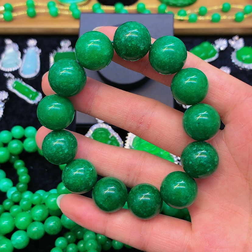 【闪购商品】翡翠颈饰未镶嵌