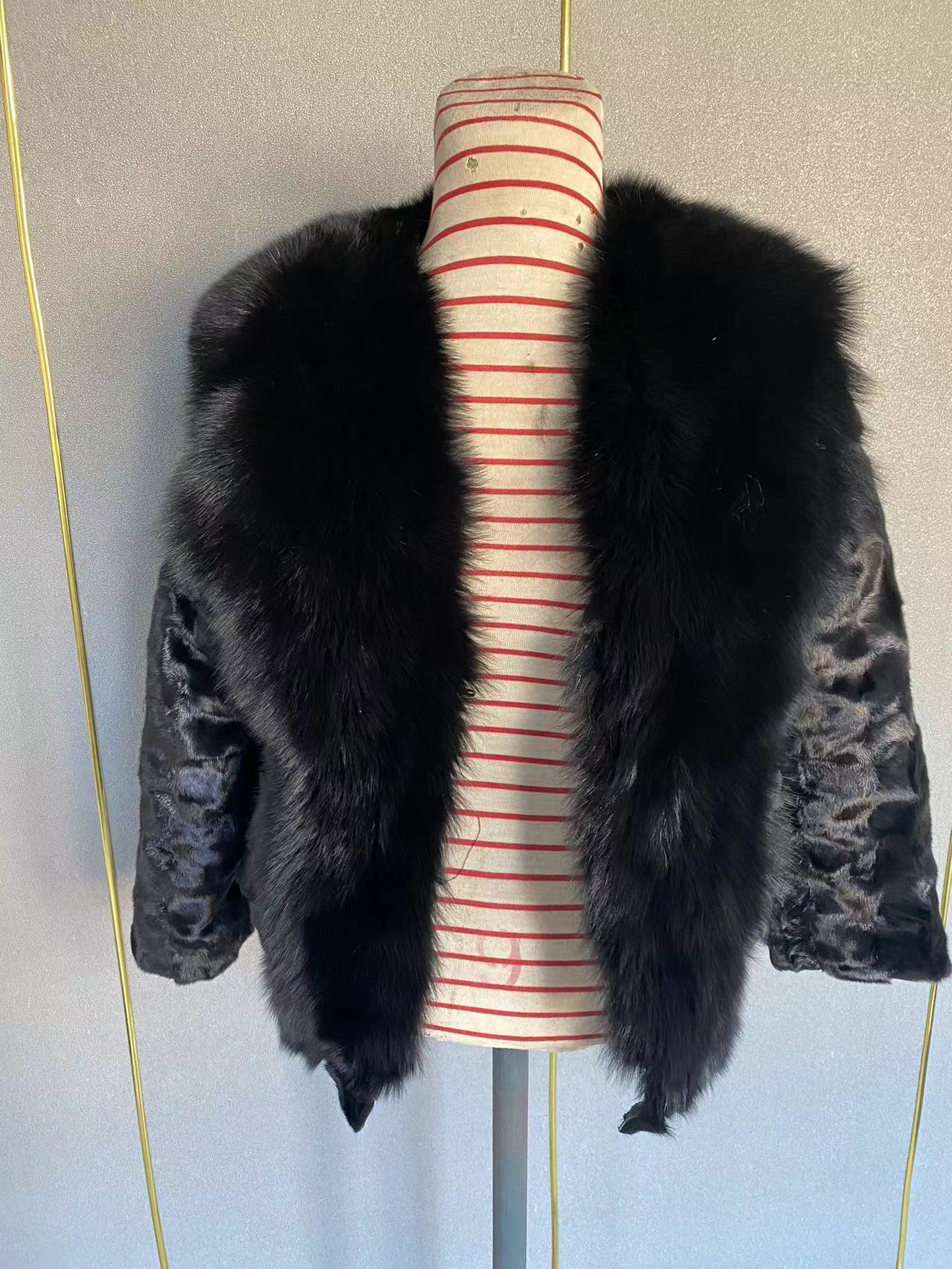 暮奢服装店门襟短款外套