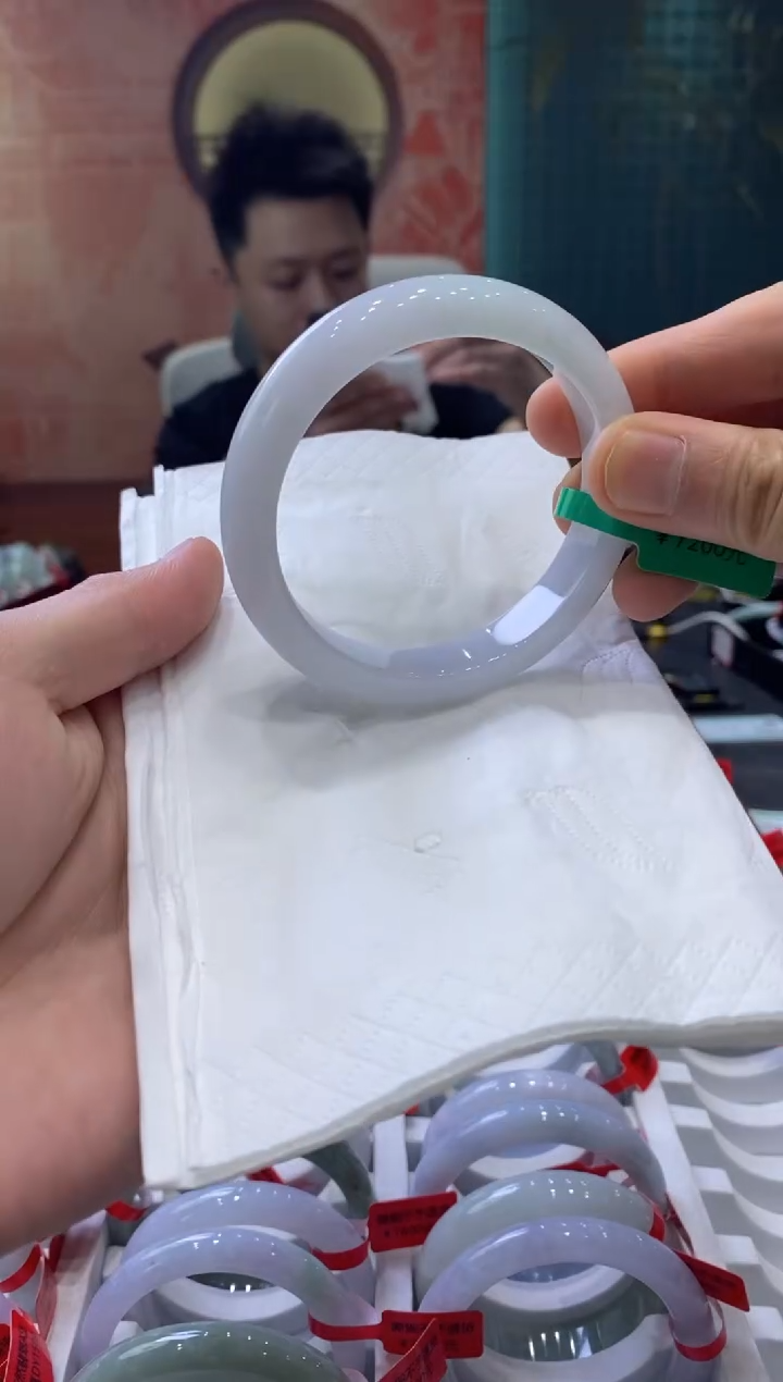 【闪购商品】翡翠手镯未镶嵌00003301