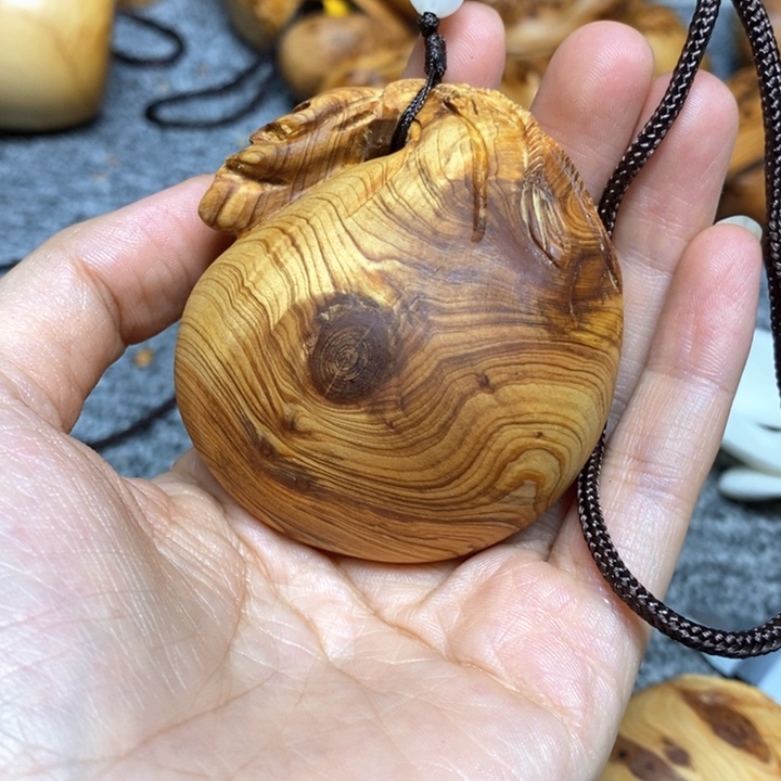 柏木（崖柏）是****呢崖柏182