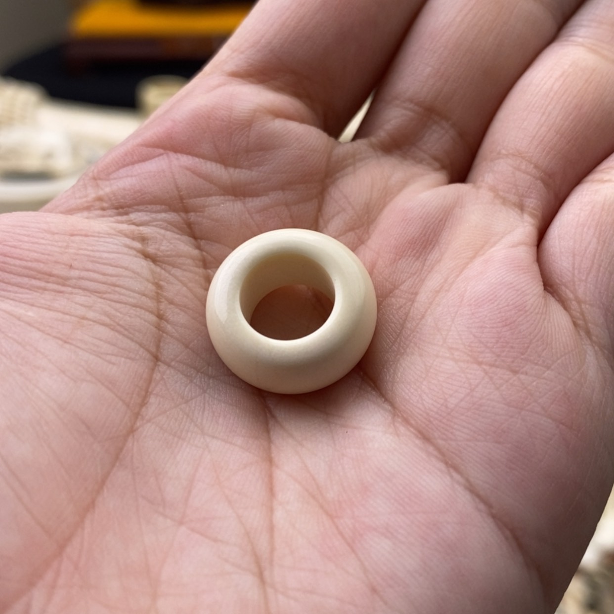 【闪购商品】猛犸牙根雕白**神