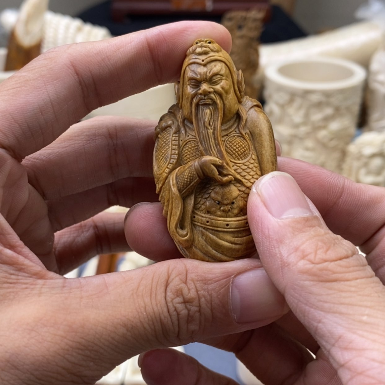 【闪购商品】猛犸牙根雕陈***