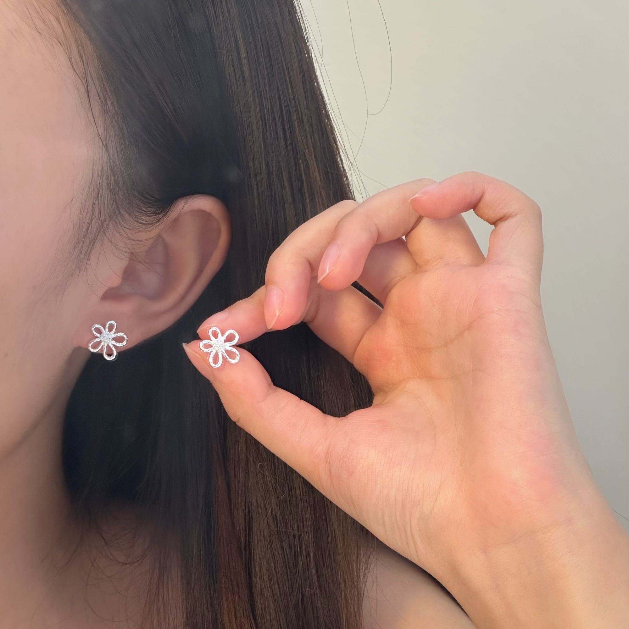 顺钦银楼 925银合成锆石耳饰 【莞宜耳钉】银S925锆石花花耳钉小巧