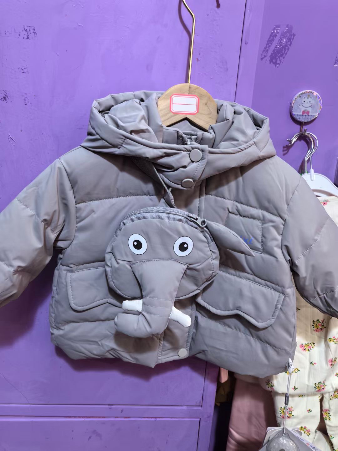 女男简约卡通动漫羽绒服加厚冬款