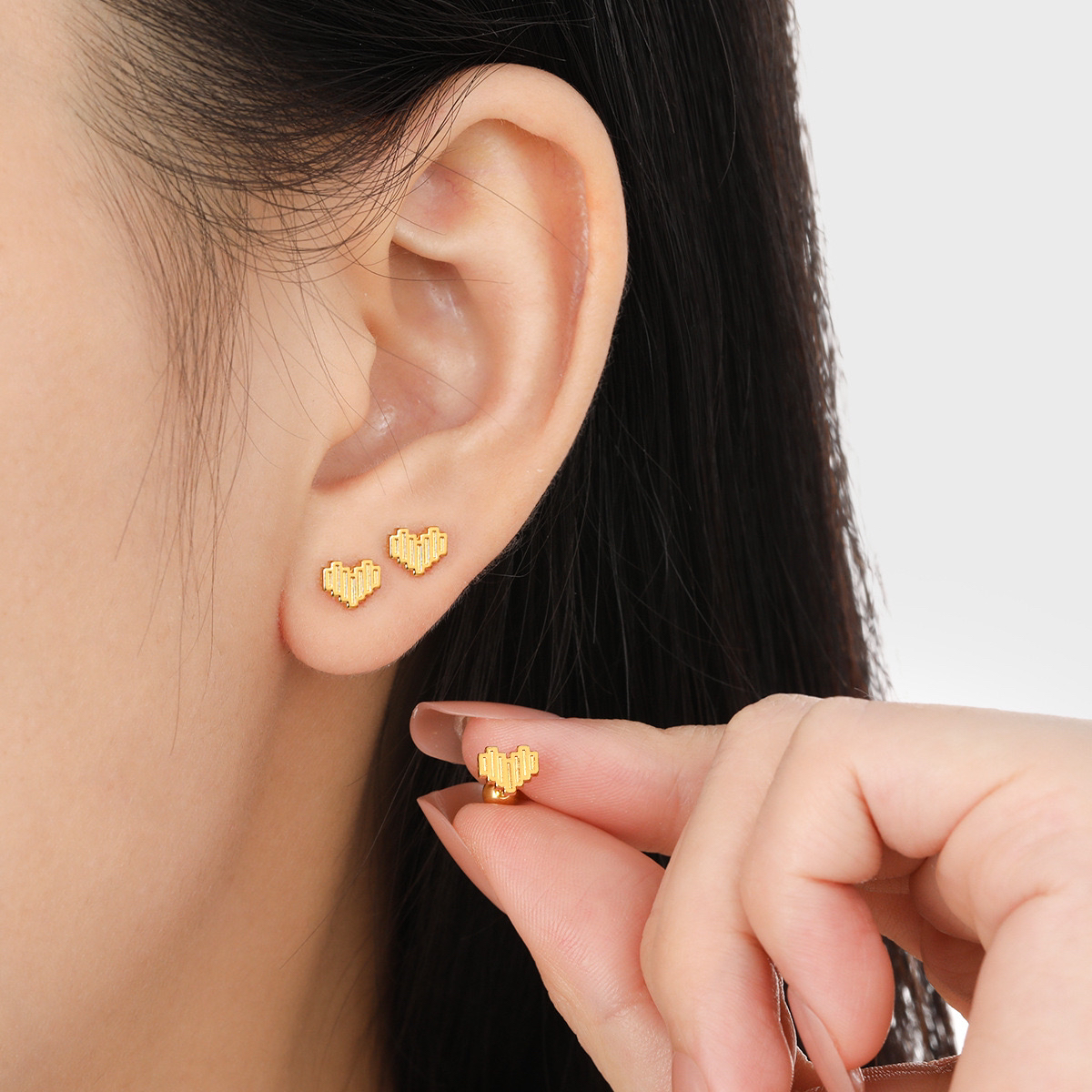 钛钢耳饰 简约清新甜美条纹爱心耳骨钉时尚个性心形钛钢耳饰