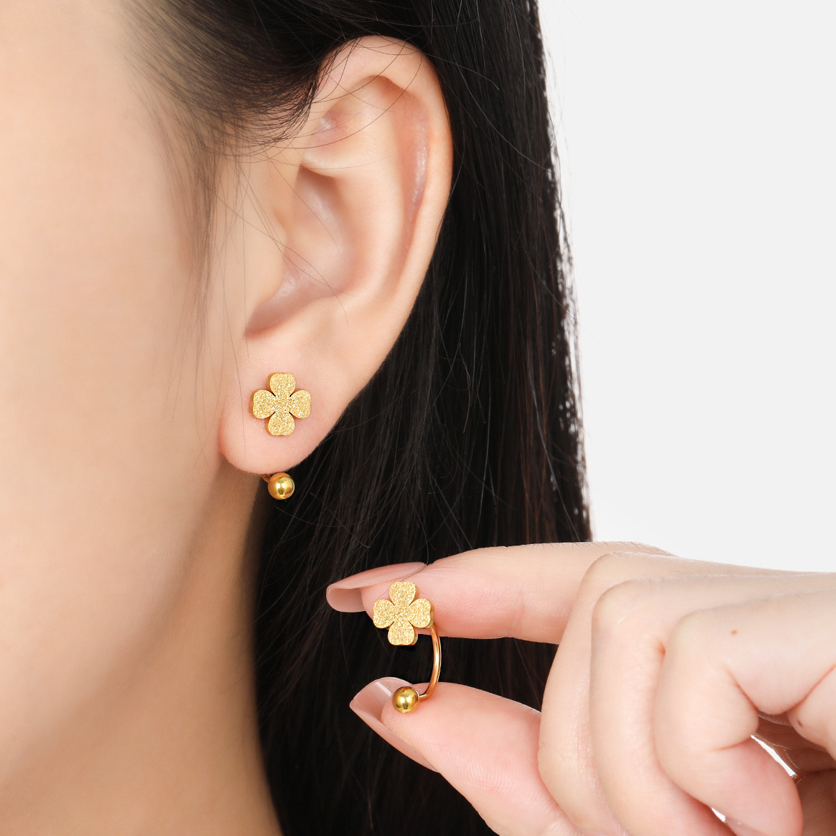 钛钢耳饰 幸福美满磨砂质感四叶草U型耳钉小众设计高级感