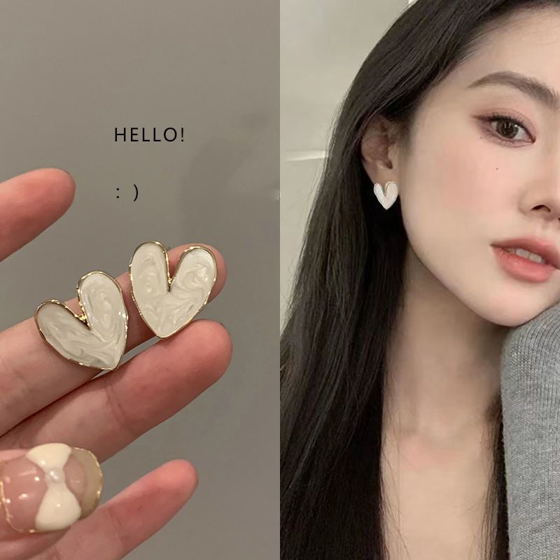 合金耳饰 法式爱心耳环女小众设计高级感轻奢冷淡风时尚百搭耳饰i