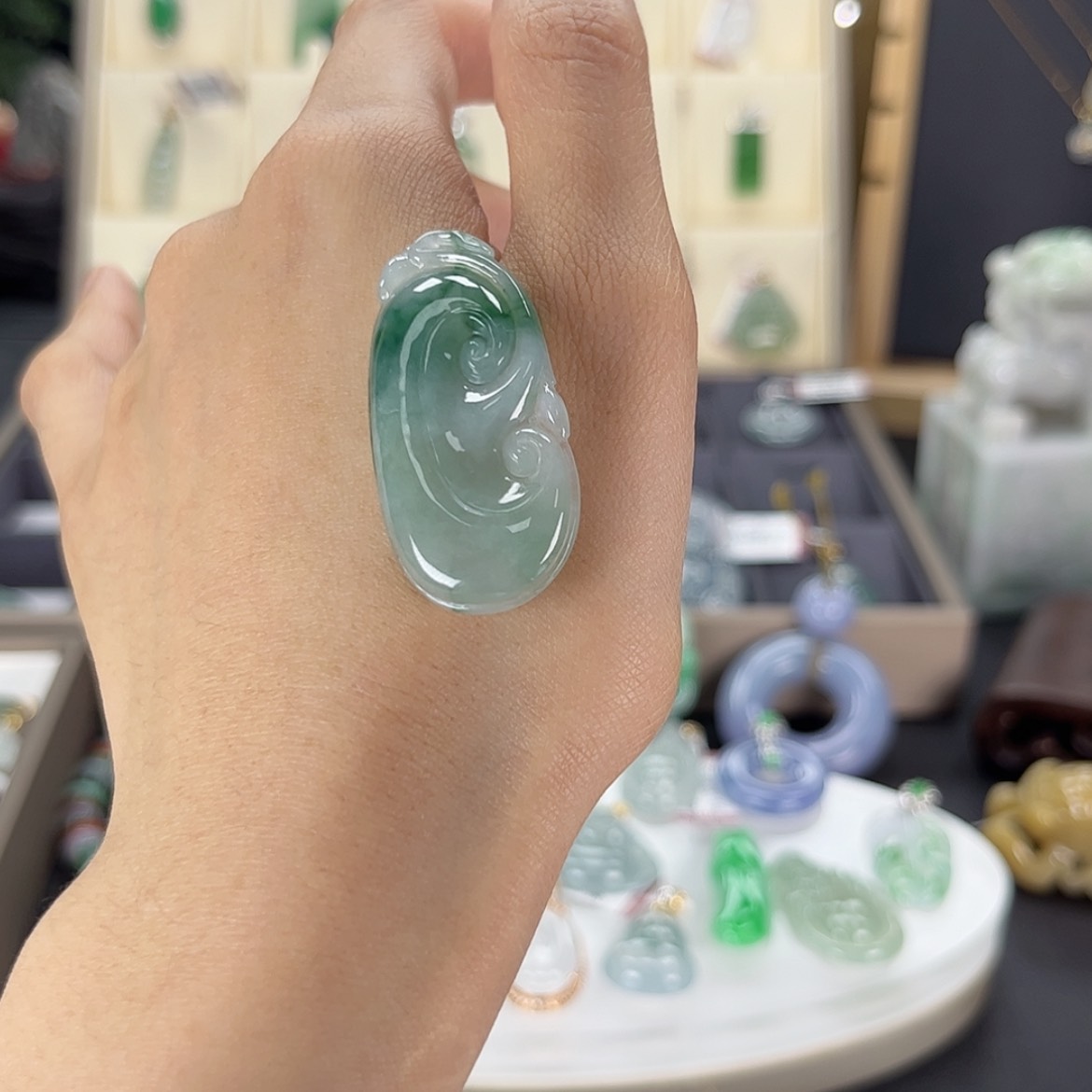 【闪购商品】翡翠颈饰未镶嵌