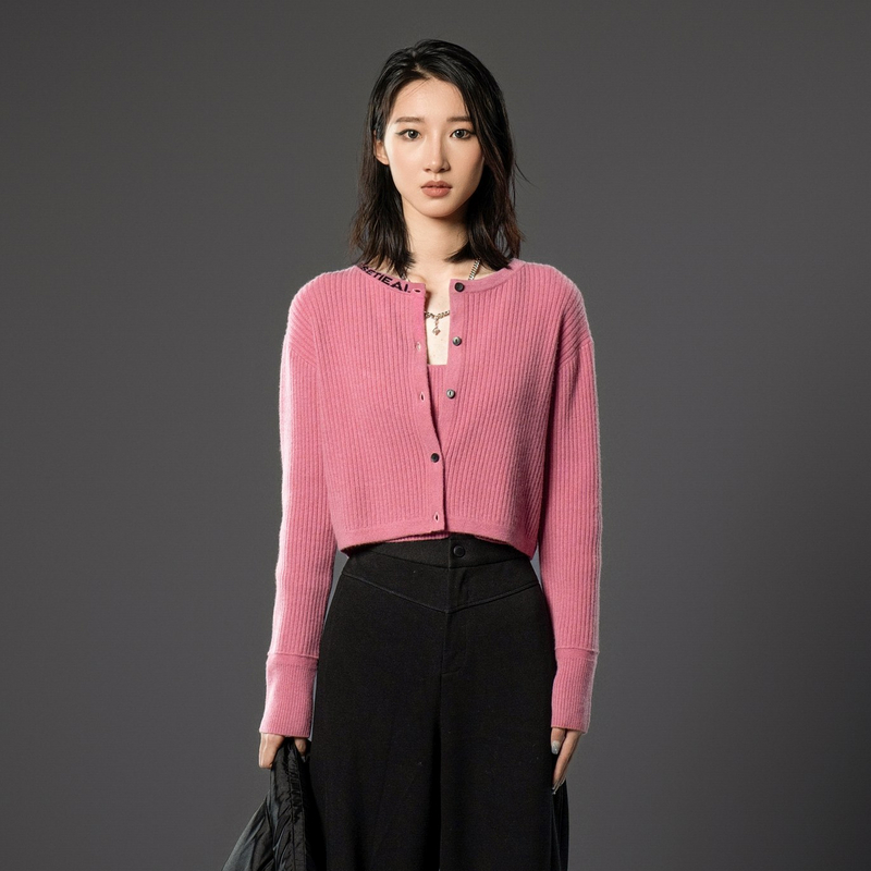 U/TI粉色松弛感短款秋冬两件套毛衫女百搭两穿羊绒衫