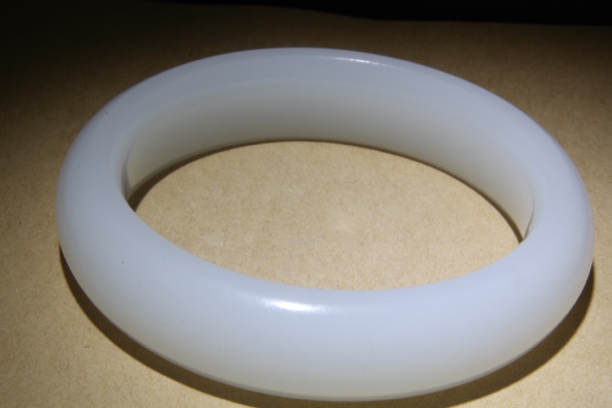 【苏州峰玉坊】高品质和田玉58.3圈口手镯