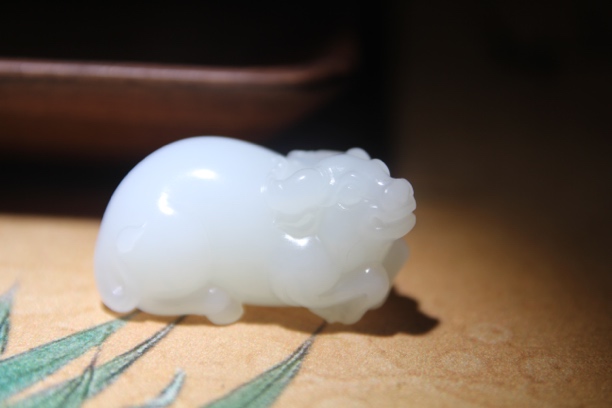 【苏州峰玉坊】高品质和田玉扭转乾坤挂坠