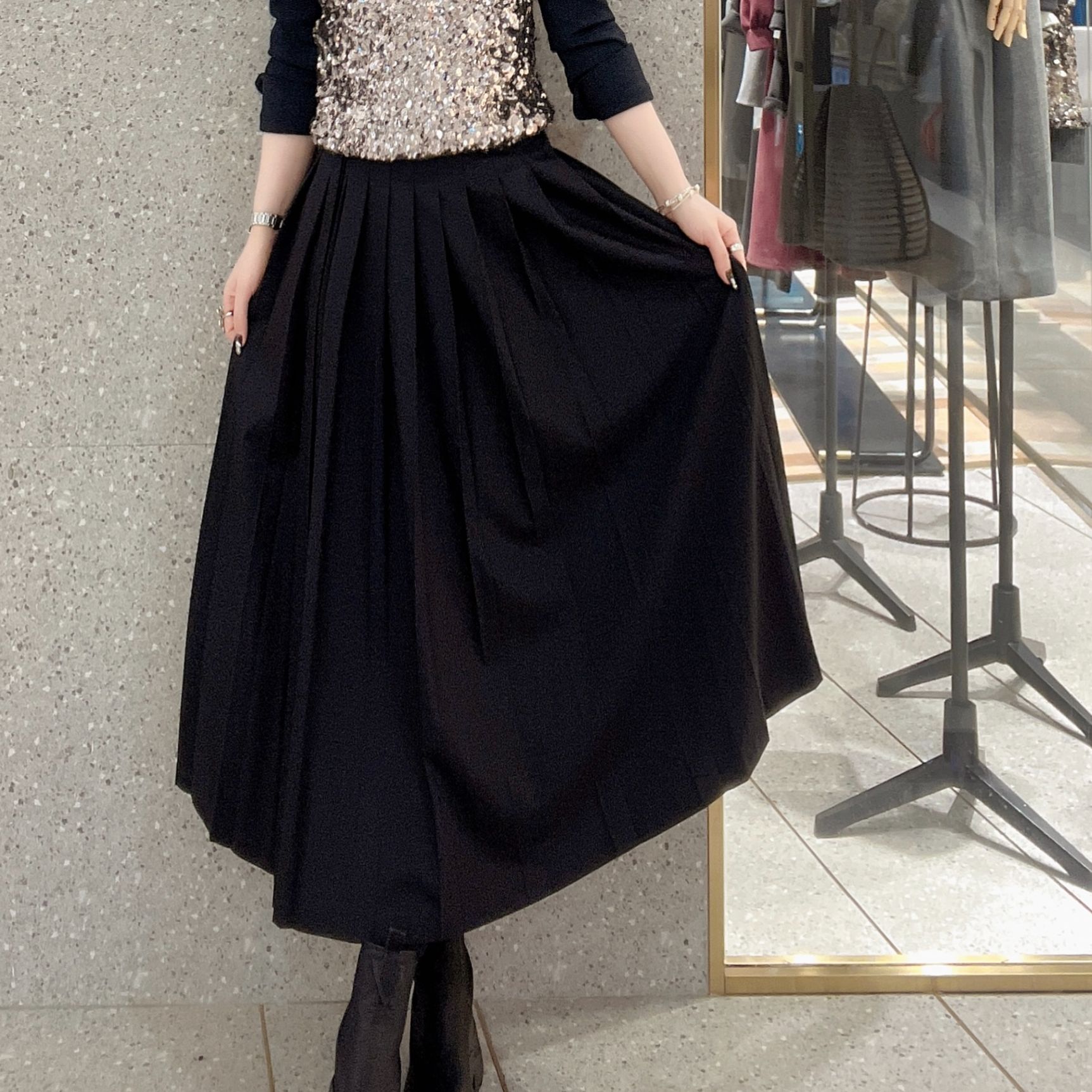 意大利设计师品牌潮牌女装2V4Q84238