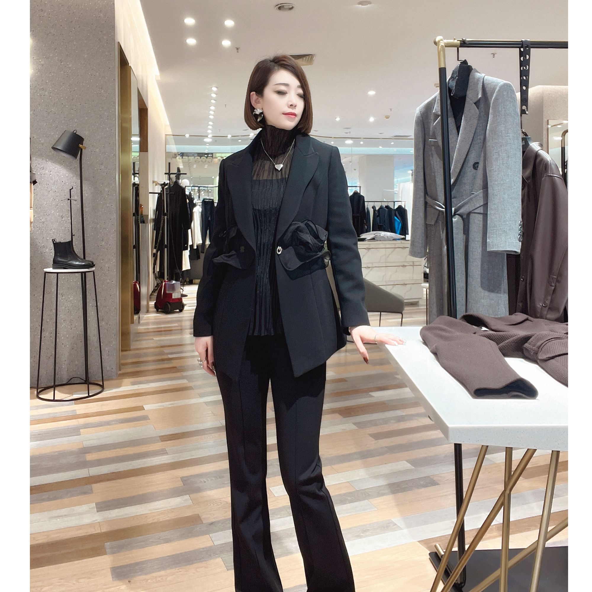 意大利设计师品牌潮牌女装2V4W68106