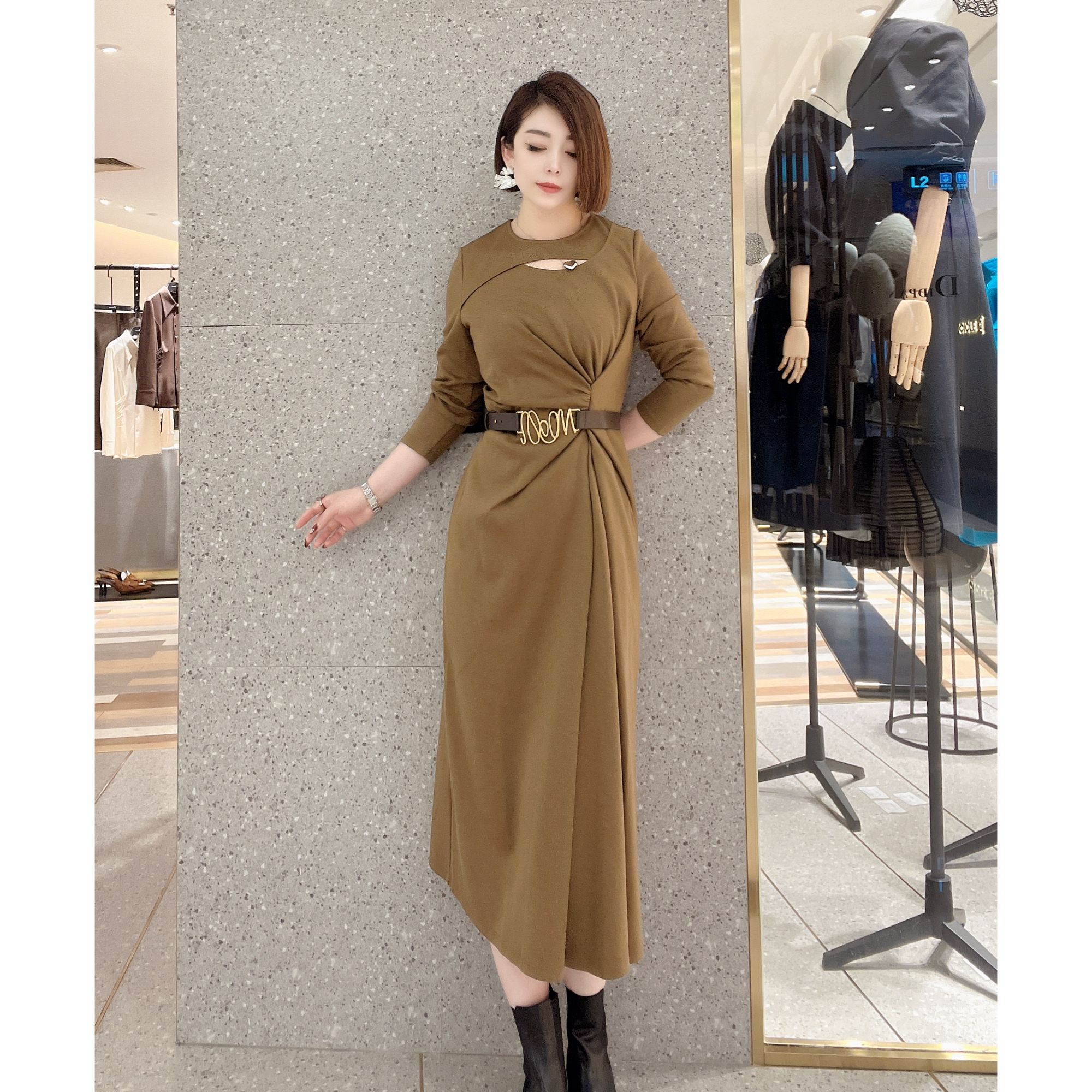 意大利设计师品牌潮牌女装2V4L94221