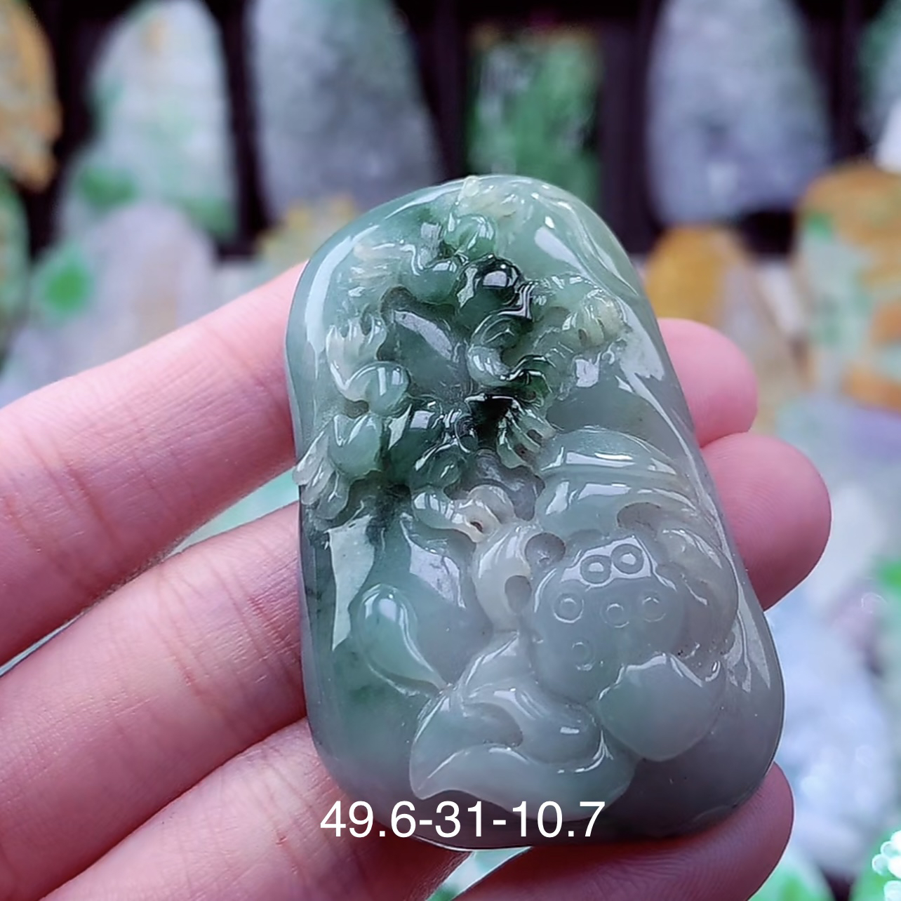 天然A货翡翠呱呱来米吊坠